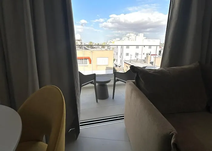 Verasia Acute In * Engomi