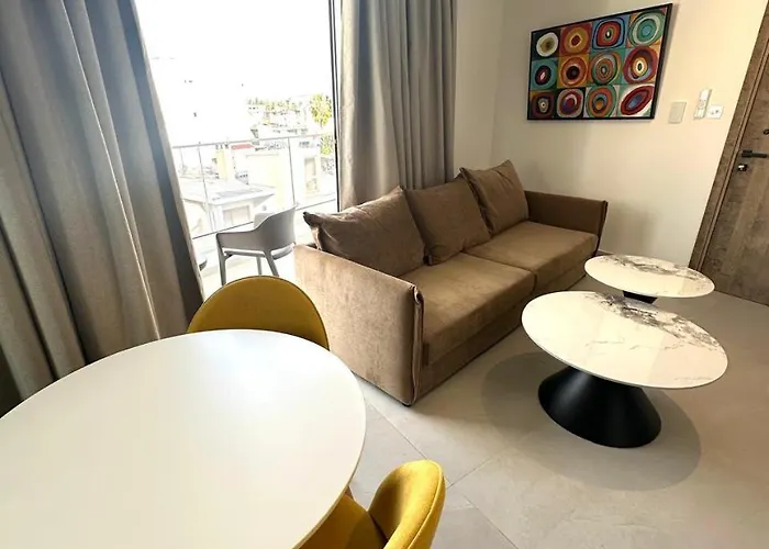 Verasia Acute In Engomi