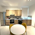 Verasia Acute In Appartement Engomi