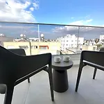 Verasia Acute In Appartement Engomi