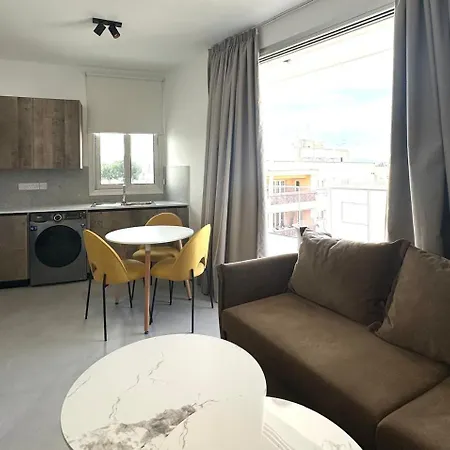 Verasia Acute In Apartment Engomi