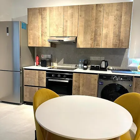 شقة Verasia Acute In Engomi