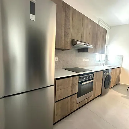 Verasia Acute In Engomi