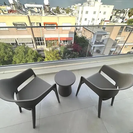 Verasia Acute In Engomi